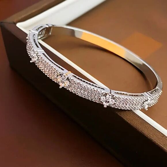 Luxury Exquisite Silver Diamond Bangle Bracelet - Picture 1 of 5